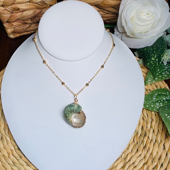 Beachy Green Conch Shell Necklace with Gold Painted Accents, 22”-23.5” - Picture 5 of 10